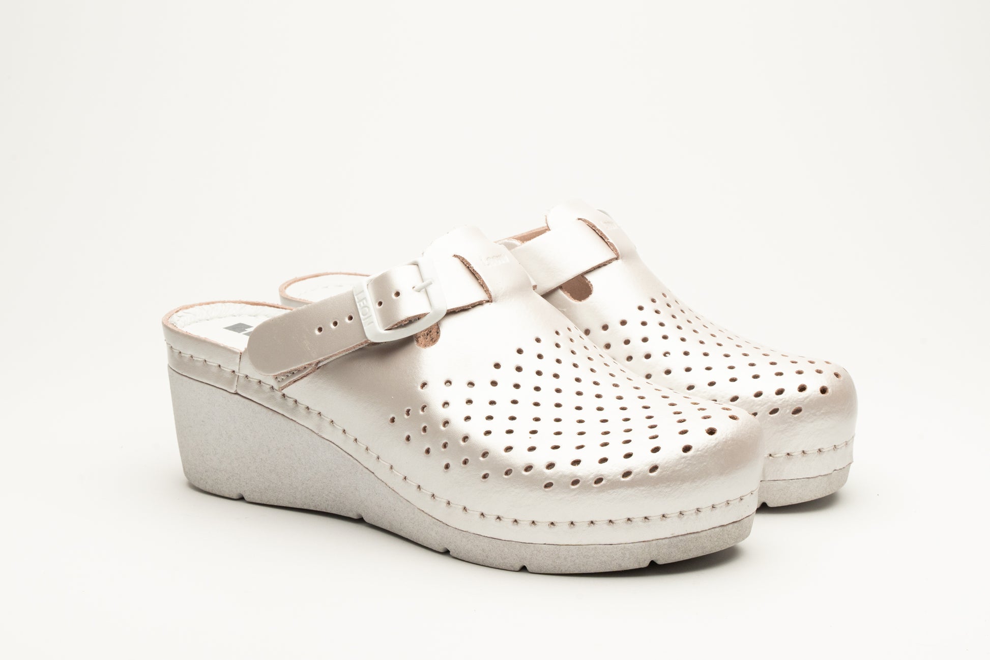 Paris I | anatomic footwear | CLOGSS anatomic footwear.