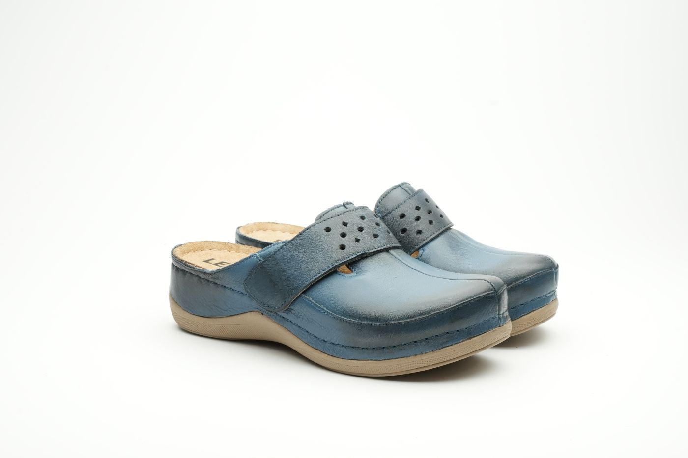 Lara | anatomic footwear | CLOGSS anatomic footwear.